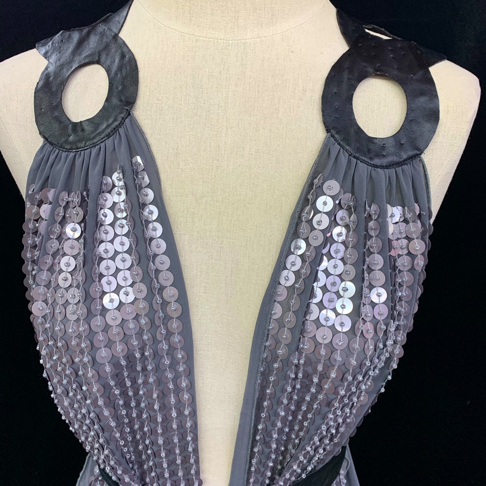Gorgeous grey sequinned tunic with velvet detail - Picture 3 of 7